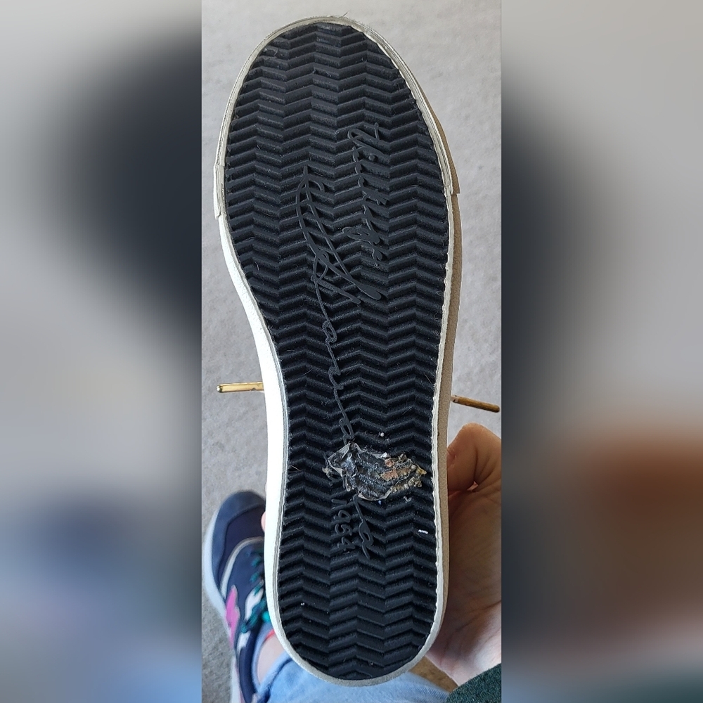 Vintage Havana White and Silver Star Sneakers - Picture 16 of 16